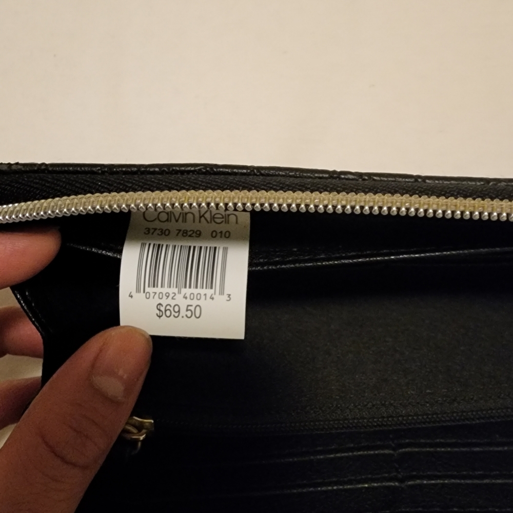 Wallet - Picture 4 of 4